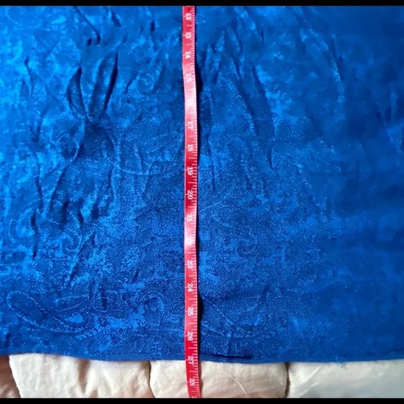 ⚜️Pashmina Scarf in Blue Paisley Pattern⚜️ - Picture 4 of 5